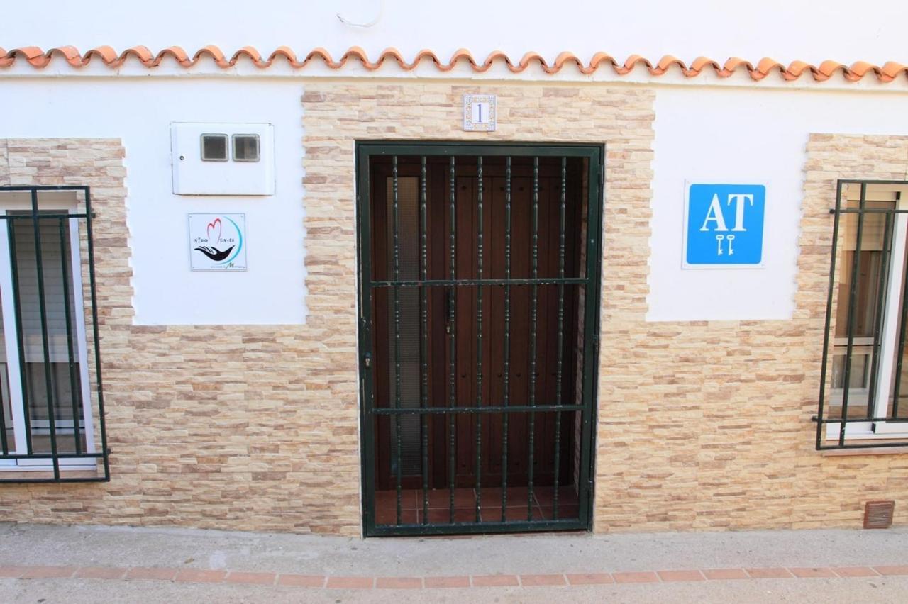 Nido Menas Villa Torrejón el Rubio Exteriör bild